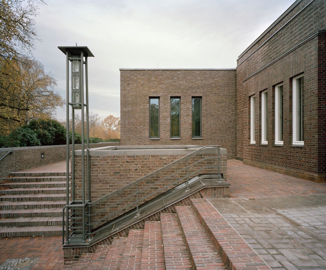 Krematorium Hamburg-Ohlsdorf Krematorium Hamburg Ohlsdorf, Ohlsdorfer Krematorium, Krematorium, Fritz Schumacher, Dohse Architekten, Architekturfotografie Hamburg, Fotografie Dorfmüller Klier 