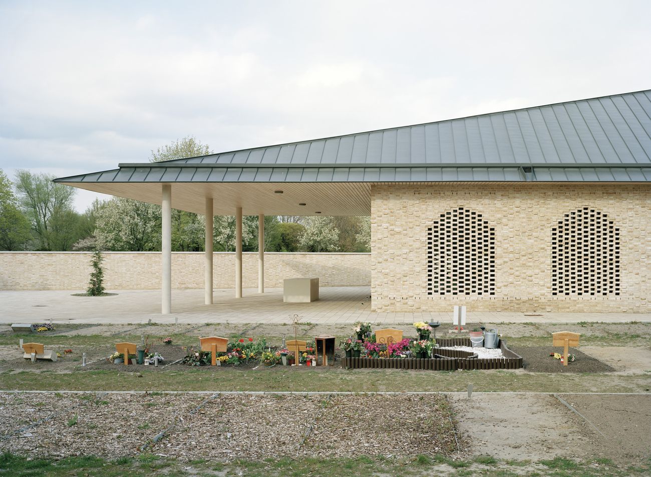 Muslimisches Wasch- und Gebetshaus Hamburg Waschhaus, Gebetshaus, Islam, Islamische Architektur, Muslimische Architektur, Muslimischer Friedhof, Architektur Hamburg, Medine Altiok 