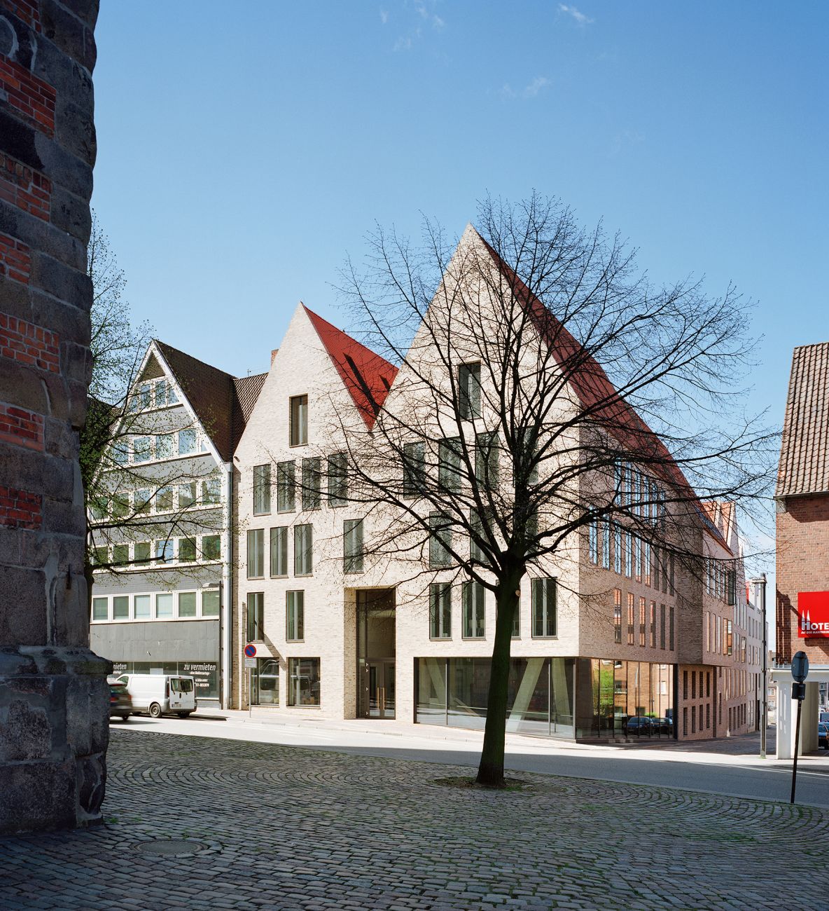 Ulrich-Gabler-Haus Lübeck Ulrich-Gabler-Haus Lübeck, Diakonie Lübeck, Konermann Siegmund Architekten, Architekturfotografie Hamburg, Altstadt Lübeck, Fotografie Dorfmüller Klier 
