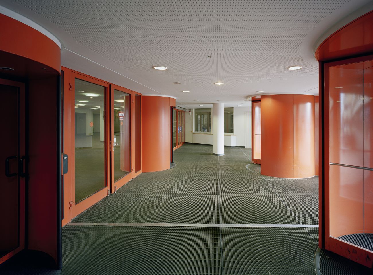 Bürostadt City Nord Fotografie Dorfmüller Klier, City Nord, Hamburg City Nord, Hamburg, Nachkriegsmoderne, Bürostadt, Gerhard Weber und Georg Küttinger, 70er Jahre-Architektur, Reissbrett-Planung, Architekturfotografie Hamburg, KSP Architekten Braunschweig 